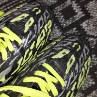 کتونی فوتبال چمن|تجهیزات ورزشی|رودسر, |دیوار