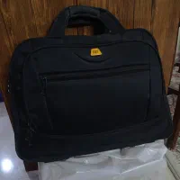 کیف لپتاپ و کتاب