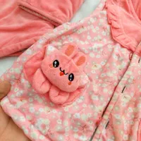 ست سه تیکه مخمل عروسکی بچه گانه|کفش و لباس بچه|کاشمر, |دیوار