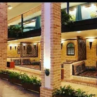 استخدام نیرو در مجموعه سنتی و مدرن