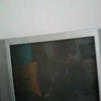 یک عدد تلویزیون ۲۹اینچ رنگی ویکی ۲۱اینچ