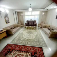 فروش آپارتمان دوطرف نور. خیابان باهنر|فروش آپارتمان|اصفهان, دستگرده|دیوار