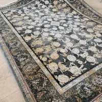 فرش نفیس طلایی