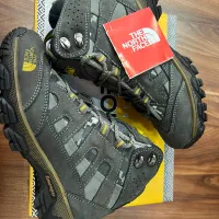 فروش عمده و خرده کفش زنانه و مردانه north face