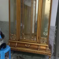 یک عدد بوفه. سالم