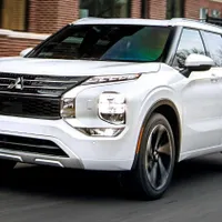 میتسوبیشی اوتلندر H- 4WD تویوتا|خودرو سواری و وانت|تهران, اقدسیه|دیوار