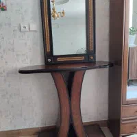 آینه سنتی به همراه میز پایه دار|بوفه، ویترین، کنسول|مشهد, آبکوه|دیوار