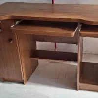 میز  کامپیوتر     سالم    چوبی