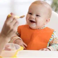 پرستار کودک در منزل