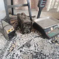 دوعدد موتور جوش و یک ترازو محک