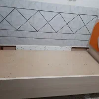 تخت چوبی نوجوان دست دوم
