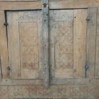 فروش گنجه قدیمی چوبی متعلق به سال ۱۳۲۰|کلکسیون اشیاء عتیقه|مشکیندشت, |دیوار