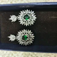 یک جفت گوشواره نقره 925 زمرد
