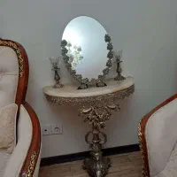 ست آیینه و شمعدان و میز