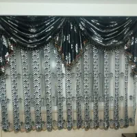 ۴  عدد پرده و پارچه