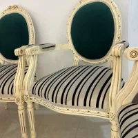 مبل کلاسیک|مبلمان خانگی و میز عسلی|شیراز, فرهنگ شهر|دیوار