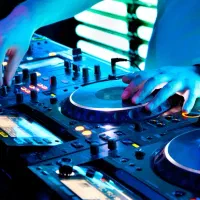 گروه موسیقی و دی جی / آقا|خدمات پذیرایی، مراسم|آبادان, |دیوار