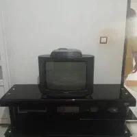 میز و تلویزیون