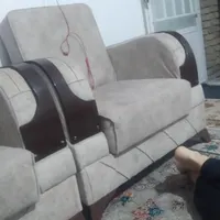 مبل وراحتی وجلو مبلی صحیح وسالم همراه با جلو مبلی