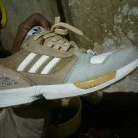 کتونی ورزشی