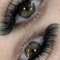 خدمات ویژه  اکستنشن مژه و کاشت مژه و ناخن