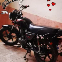 موتور کی وای ۱۵۰سی سی بسیار تمیز فقط یک سال خواب