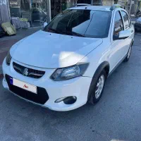 کوئیک مدل ۱۴۰۱ سفید