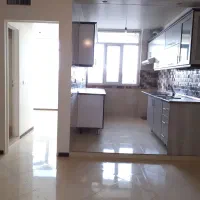 اجاره آپارتمان خوش نقشه ابتدای گلبرگ فقط خانواده|اجارهٔ آپارتمان|تهران, مجیدیه|دیوار