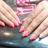 تخفیف پاییزی کاشت ناخن|خدمات آرایشگری و زیبایی|شیراز, شهرک ولیعصر|دیوار