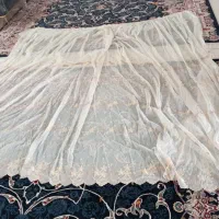 پرده حریر سفید گل دار