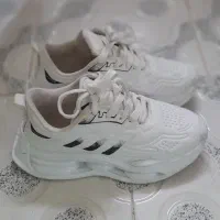 کفش اسپرت سفید دخترانه پسرانه