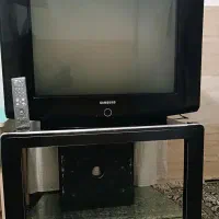 تلویزیون و میز تلویزیون