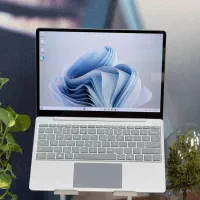 سرفیس لپتاپ گو.Surface Laptop Go