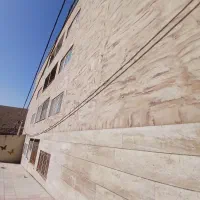 واحد ۸۲ متری/نماسنگ/حیاط خلوت دار/تخلیه