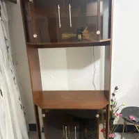 ویترین شیشه‌ای چوبی