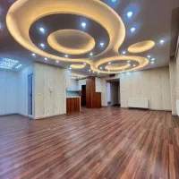 به یک همکار شاگرد یا کار آموز در دکوراسیون داخلی