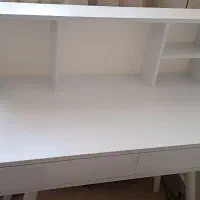 میز تحریر ساده سفید