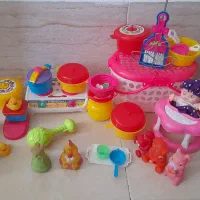 اسباب بازی همش ۳۰۰ تومن