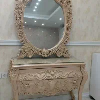آیینه و کنسول آرایشگاهی