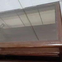 دوعددمیزجلومبلی بزرگ چوب وشیشه|مبلمان خانگی و میز عسلی|نجفآباد, شریعتی غربی|دیوار