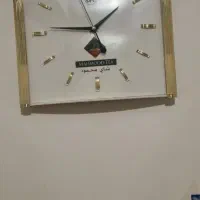 ساعت دیواری در حد نو