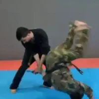 آموزش دفاع شخصی و مبارزه خیابانی