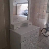 تخت یک نفره به همراه آینه و دراور ۴ کشو|تخت و سرویس خواب|مشکیندشت, |دیوار