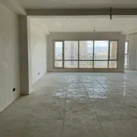واحد ۱۷۵ متری / در خلبان