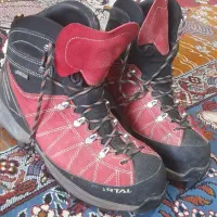 کفش کوهنوردی سایز ۴۰