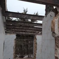 تخریب ساختمان بتنی و کلنگی