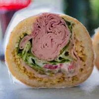 ساندویچ سرد غول سیمرغ