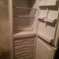 یخجال و فریزر دو در سالم وبشرط میدم