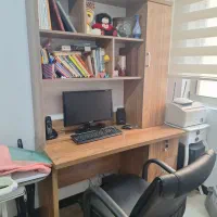 میز کامپیوتر تحریر و کتابخانه