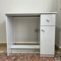 میز مناسب ناخنکاری